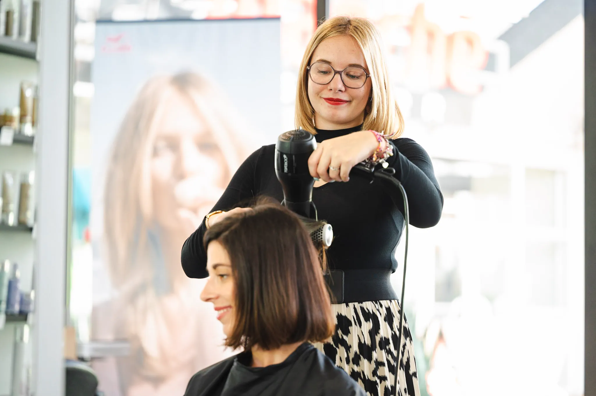 Elegance Groupe - Professionnelles de la coiffure aux Ponts-de-Cé