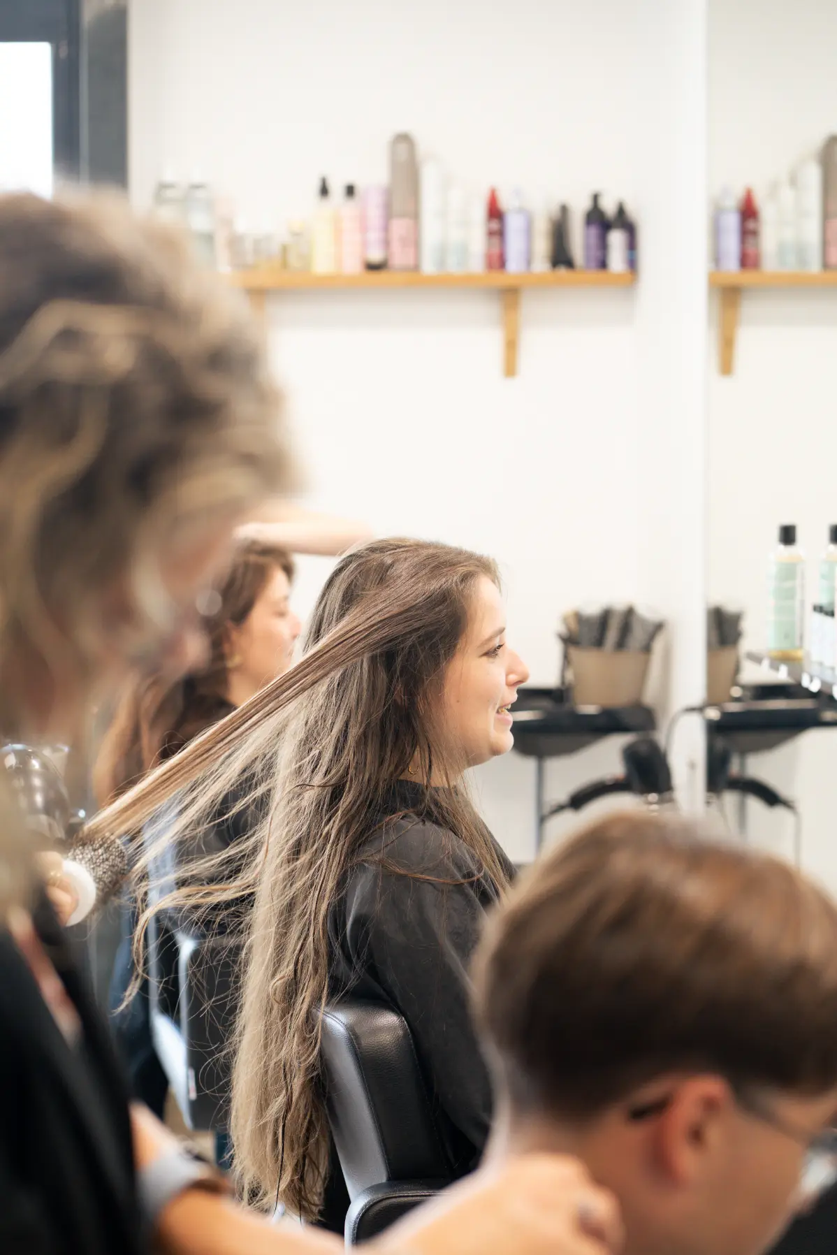 elegance-groupe-salon-coiffeur-angers (14) elegance-groupe-salon-coiffeur-angers (14)