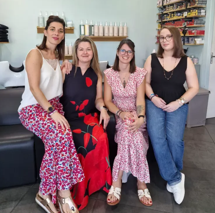 Equipe Elegance groupe salon de coiffure au pont de ce